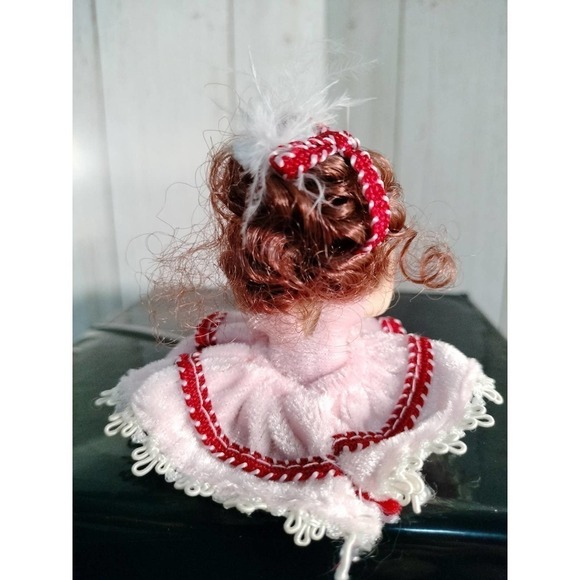 Mini Porcelain Dolls lot of 4 and 2.5" tall - Picture 6 of 16